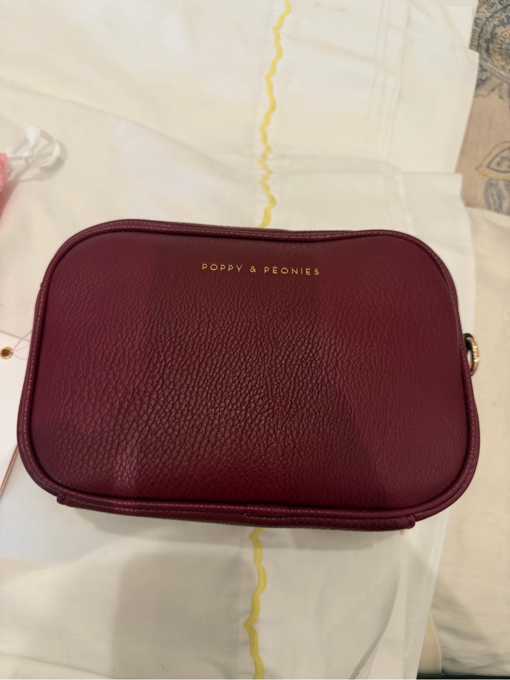 Poppy & Peonies 24/7 Brand New Wine Red Pebble Leather Crossbody - Picture 3 of 6